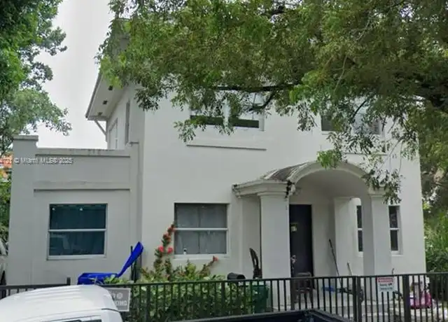 Property at 876 SW 2nd St Unit 2, Miami, FL, 33130, 2 beds, 1 bath, [object Object]