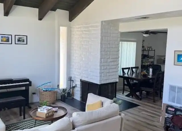 Property at 2733 Harbor Blvd, Ventura, CA, 93001, 3 beds, 2 baths, [object Object]