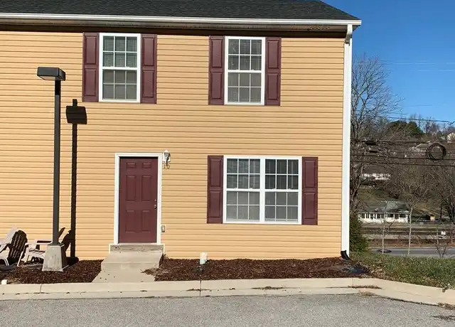 Property at 20 Station Ln NE, Christiansburg, VA, 24073, 3 beds, 2.5 baths, [object Object]
