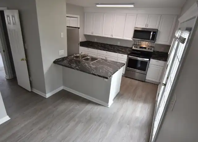 Property at 620 S Main St Unit 18, Mooresville, NC, 28115, 2 beds, 1.5 baths, [object Object]