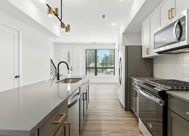 Property at 1106 Oak St #12, Columbus, OH, 43205, 2 beds, 2.5 baths, [object Object]