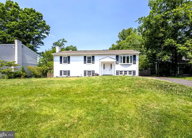 Property at 316 Westview Ct NE, Vienna, VA, 22180, 5 beds, 3 baths, [object Object]