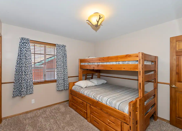 Photo of 207 Pinecrest Dr, Big Bear Lake, CA 92315