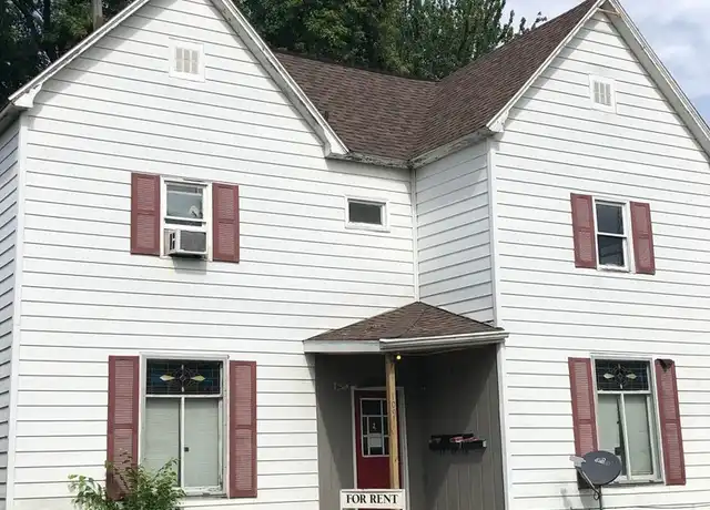 Property at 109 S 12th St Apt C, Herrin, IL, 62948, 0 beds, 1 bath, [object Object]