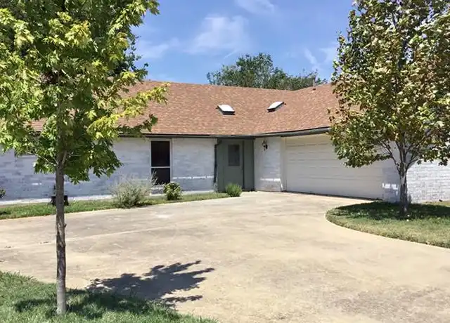 Property at 2030 Golf Ct, Denton, TX, 76205, 3 beds, 2 baths, [object Object]