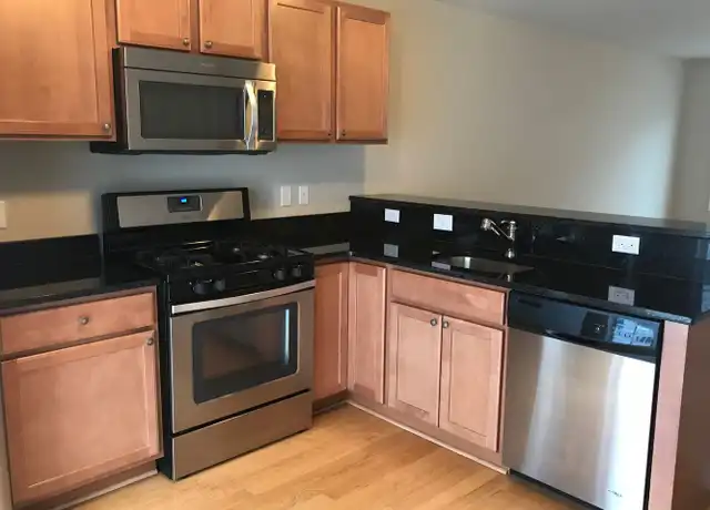 Property at 251 Pearl St Unit 251P-03, Manchester, NH, 03104, 2 beds, 1.5 baths, [object Object]