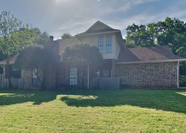 Property at 104 NE Timber Ridge Dr, Burleson, TX, 76028, 4 beds, 2 baths, [object Object]