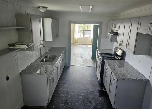 Property at 208 W 2nd St #1, Sweeny, TX, 77480, 2 beds, 1 bath, [object Object]
