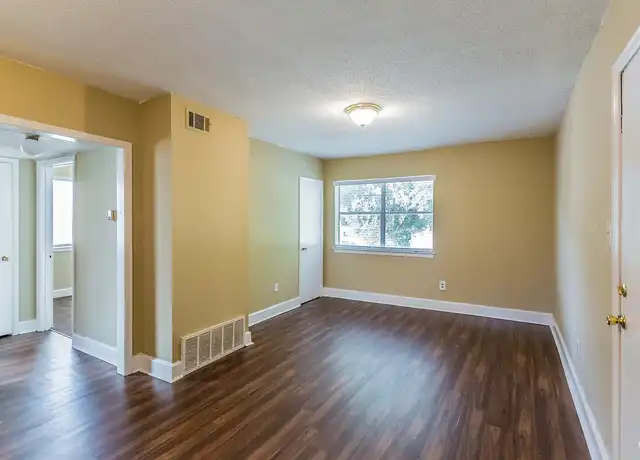 Property at Longview Gardens - 1726 S Orleans St, Memphis, TN, 38106, 2 beds, 1 bath, [object Object]