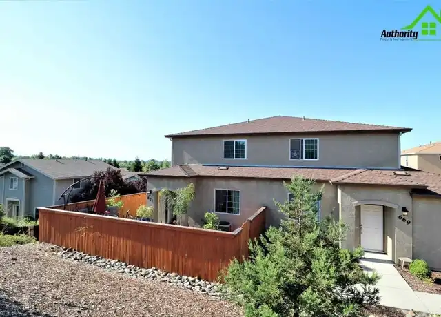 Property at 671 Mission de Oro Dr, Redding, CA, 96003, 4 beds, 2.5 baths, [object Object]