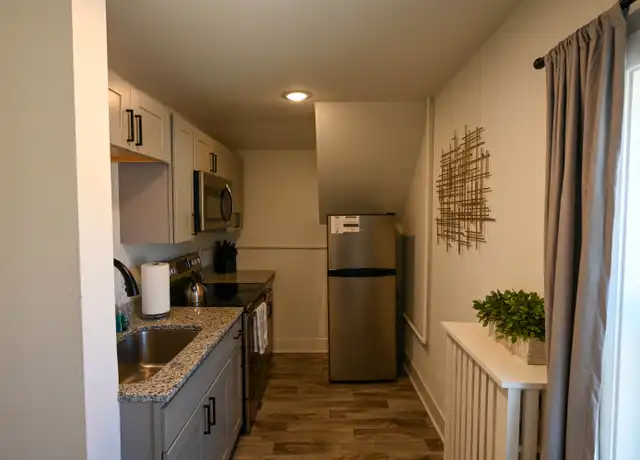 Property at 625 1st St SW Unit 3, Rochester, MN, 55902, 1 bed, 1 bath, [object Object]