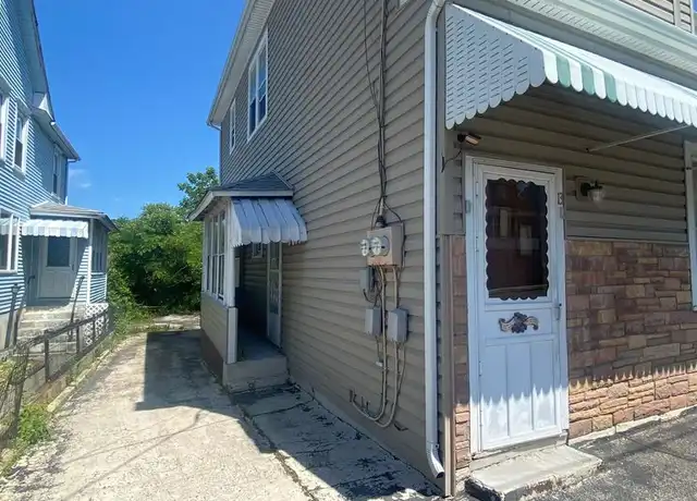 Property at 15 W High St Unit 1, Coaldale, PA, 18218, 1 bed, 1 bath, [object Object]