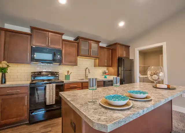 Property at Verndale Apartments - 829 Montevideo Dr, Lansing, MI, 48917, 1 bed, 1 bath, [object Object]