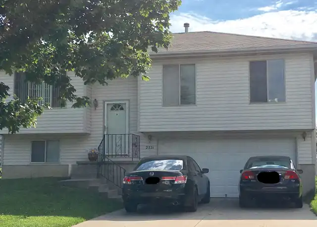 Property at 2721 NW 8th St, Lincoln, NE, 68521, 3 beds, 2 baths, [object Object]