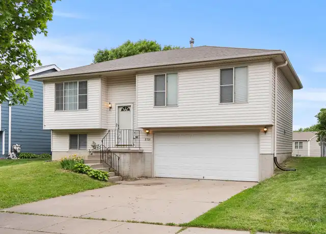 Property at 2721 NW 8th St, Lincoln, NE, 68521, 3 beds, 2 baths, [object Object]
