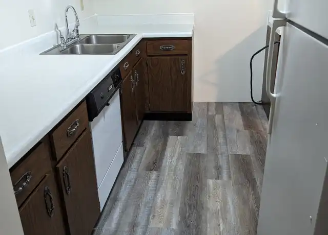 Property at 452 S St Bernard Dr, De Pere, WI, 54115, 1 bed, 1 bath, [object Object]