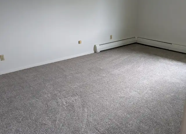 Property at 452 S St Bernard Dr, De Pere, WI, 54115, 1 bed, 1 bath, [object Object]