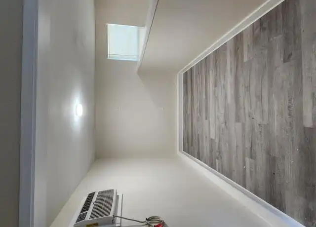 Property at 2244 21st Ave S, Saint Petersburg, FL, 33712, 1 bed, 1 bath, [object Object]