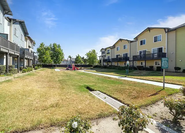 Photo of 1500 Tulipan Cir, Oxnard, CA 93030