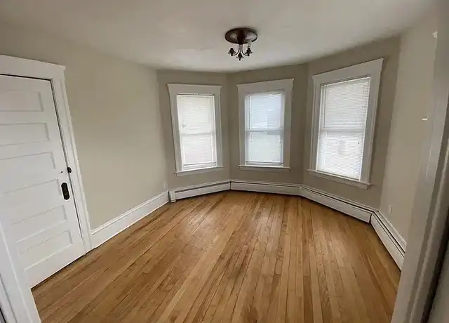 Property at 181 Belmont St Unit 2, Worcester, MA, 01605, 3 beds, 1 bath, [object Object]