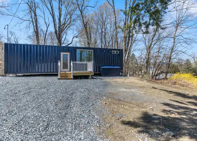 Property at 15 Highland Ave, Claremont, NH, 03743, 2 beds, 1 bath, [object Object]