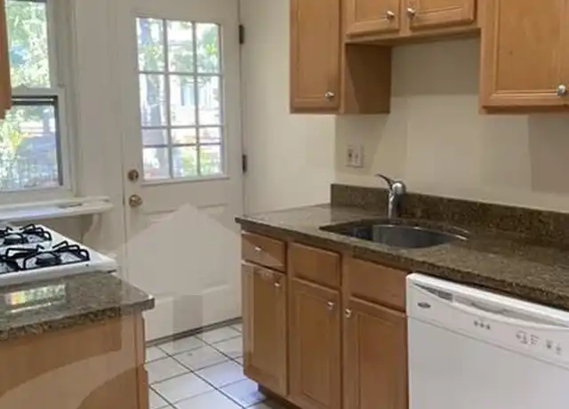 Property at 3 A Lakeview St, Arlington, MA, 02476, 2 beds, 1 bath, [object Object]