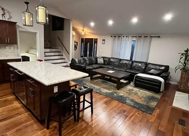 Property at 35 Glen Cir, Waltham, MA, 02451, 3 beds, 2 baths, [object Object]