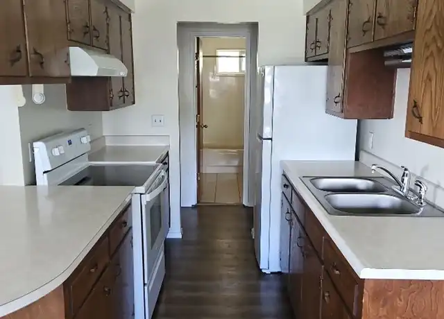 Property at 124 Oak Grove Rd Unit 10, Medford, OR, 97501, 1 bed, 1 bath, [object Object]