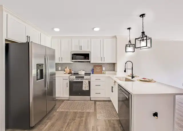 Property at Village Green Apartment Homes - 820 Macmillan Ave N, Wilmington, NC, 28403, 1-2 bed, 1 bath, [object Object]