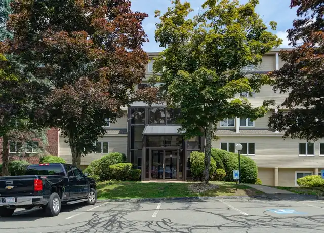 Property at 4 Duck Pond Rd #221, Beverly, MA, 01915, 3 beds, 2 baths, [object Object]