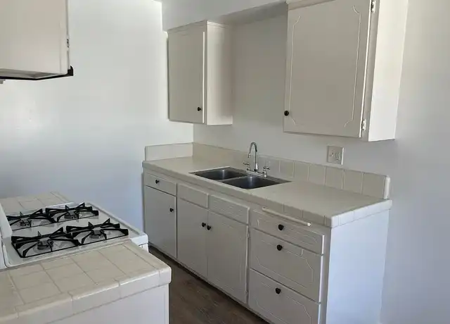 Property at Pinnacle Acacia LLC - 11644 Acacia Ave, Hawthorne, CA, 90250, 1 bed, 1 bath, [object Object]