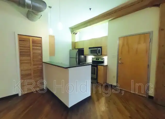 Property at 1318 W Broad St Unit 202, Richmond, VA, 23220, 2 beds, 1 bath, [object Object]