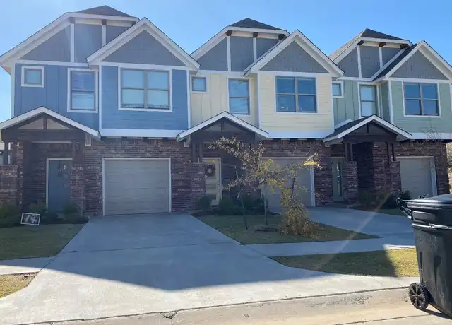 Property at 738 SW 14th St, Moore, OK, 73160, 3 beds, 2.5 baths, [object Object]