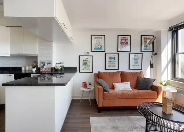 Property at Algonquin Apartments - 1606 E Hyde Park Blvd, Chicago, IL, 60615, 0-2 beds, 1 bath, [object Object]