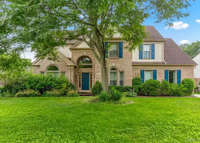 Property at 47553 Ten Point Dr, Canton, MI, 48187, 4 beds, 2.5 baths, [object Object]