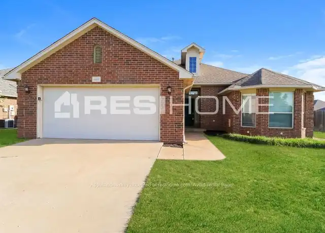 Property at 9817 SW 25th St, Yukon, OK, 73099, 3 beds, 2 baths, [object Object]