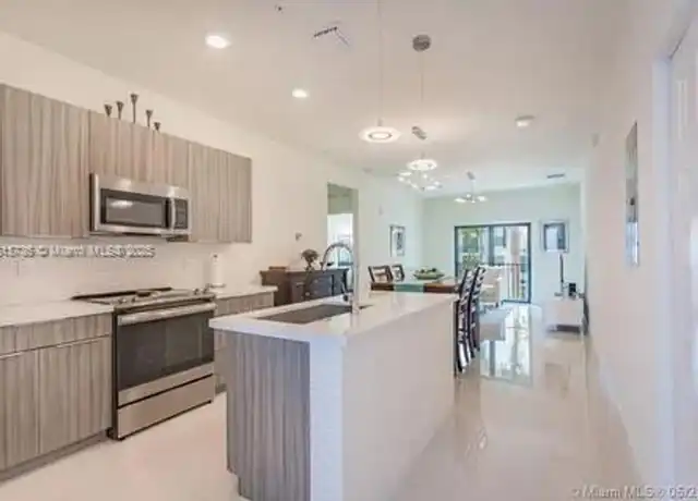 Property at 4725 NW 85th Ave, Doral, FL, 33166, 3 beds, 2 baths, [object Object]