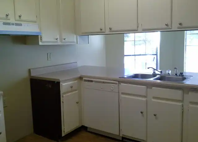 Property at 879 Heritage Oaks Dr, Stone Mountain, GA, 30088, 3 beds, 2.5 baths, [object Object]