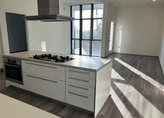 Property at 825 N Kings Rd #2, West Hollywood, CA, 90069, 2 beds, 2 baths, [object Object]