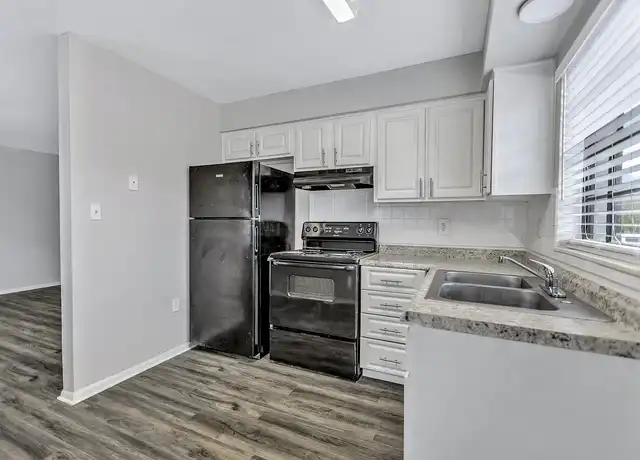 Property at Vista Palms - 1701 E 131st Ave, Tampa, FL, 33612, 1-2 bed, 1 bath, [object Object]