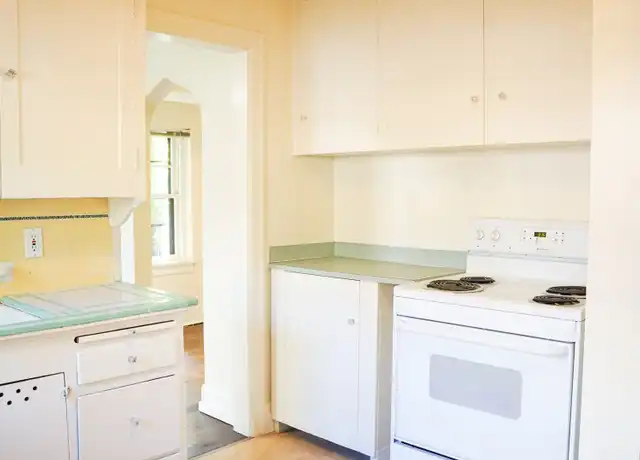 Property at 912 SW Vista Ave Unit 221, Portland, OR, 97205, 2 beds, 1 bath, [object Object]