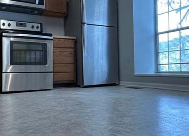 Photo of 5735 Burke Towne Ct, Burke, VA 22015