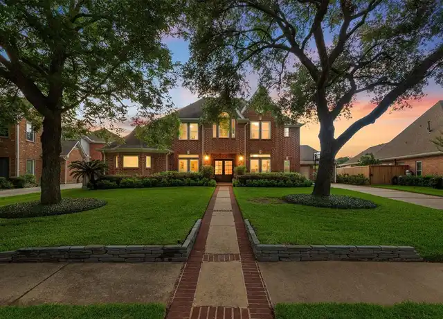 Property at 3114 W Autumn Run Cir, Sugar Land, TX, 77479, 5 beds, 3.5 baths, [object Object]