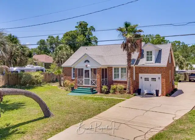 Property at 1904 E De Soto St, Pensacola, FL, 32501, 3 beds, 2 baths, [object Object]