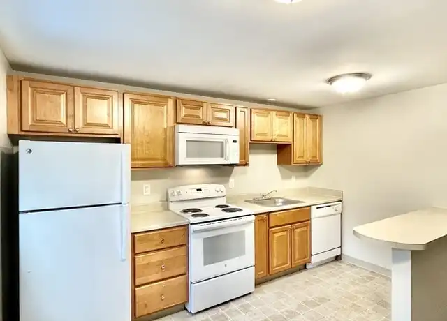 Property at 219 Oak Manor Dr, York, PA, 17402, 2 beds, 1 bath, [object Object]