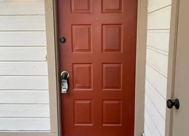 Property at 10145 NE 137th Pl #7, Kirkland, WA, 98034, 1 bed, 1.5 baths, [object Object]