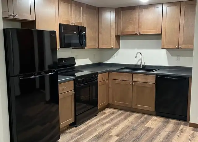 Property at 610 Gray St Unit 002, Eau Claire, WI, 54701, 1 bed, 1 bath, [object Object]