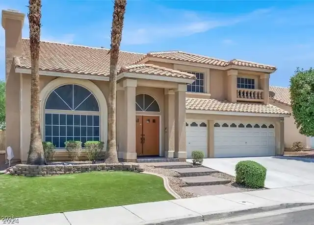 Property at 32 Myrtle Beach Dr, Henderson, NV, 89074, 5 beds, 3 baths, [object Object]