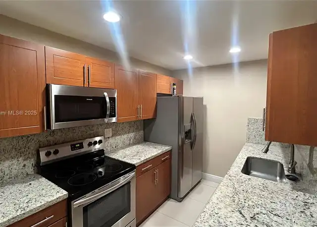 Property at 10377 N Kendall Dr Unit K8, Miami, FL, 33176, 2 beds, 1 bath, [object Object]