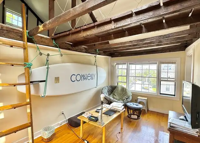 Property at 1 Washington St Unit 2, Marblehead, MA, 01945, 1 bed, 1 bath, [object Object]